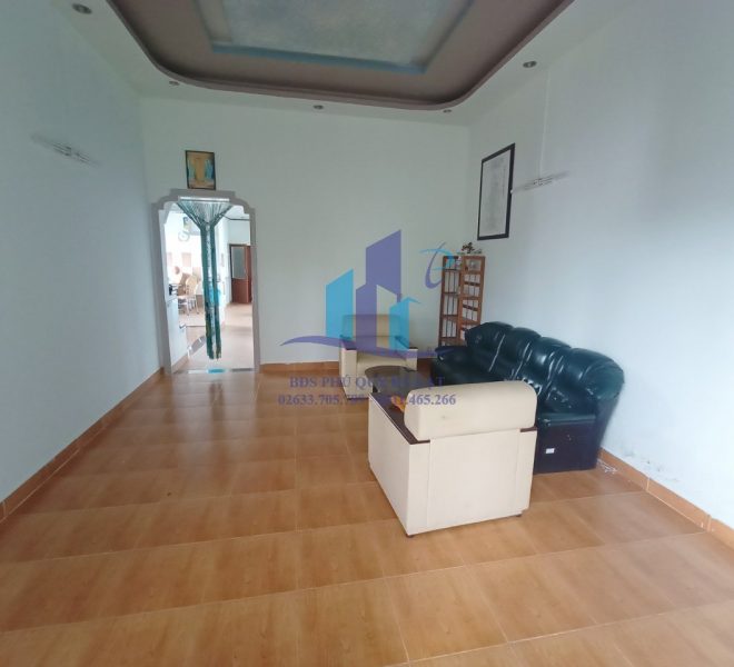 z5058322321378_e70fe1b2db10794a51c51d726a802b2f