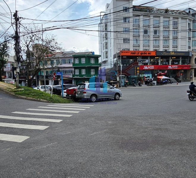 z5582592959344_bba81438010f8a448e29a56f53f36fda