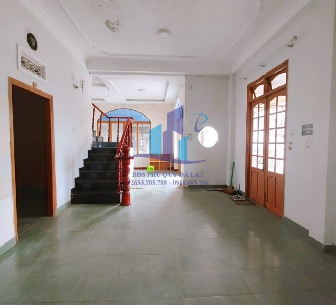 z5648924019143_720990eb8ce85b3aa3212af41814de82