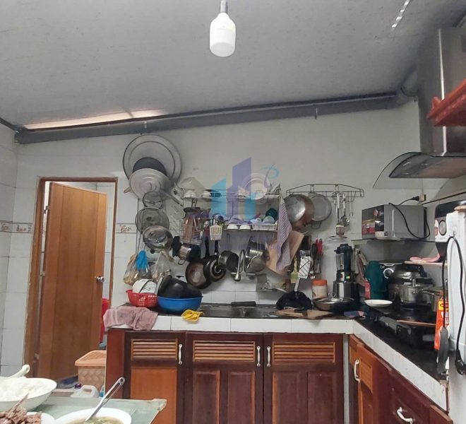 z5827147695421_5b775c2db27eca76bfdadc194100bc55